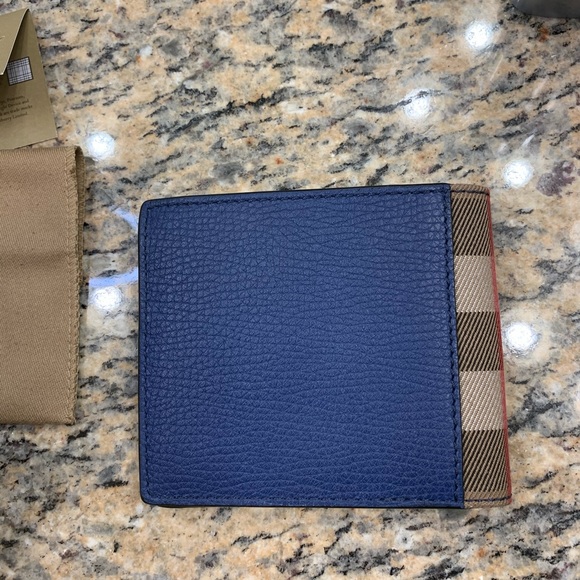 NWT Burberry Mens Wallet - Picture 5 of 6